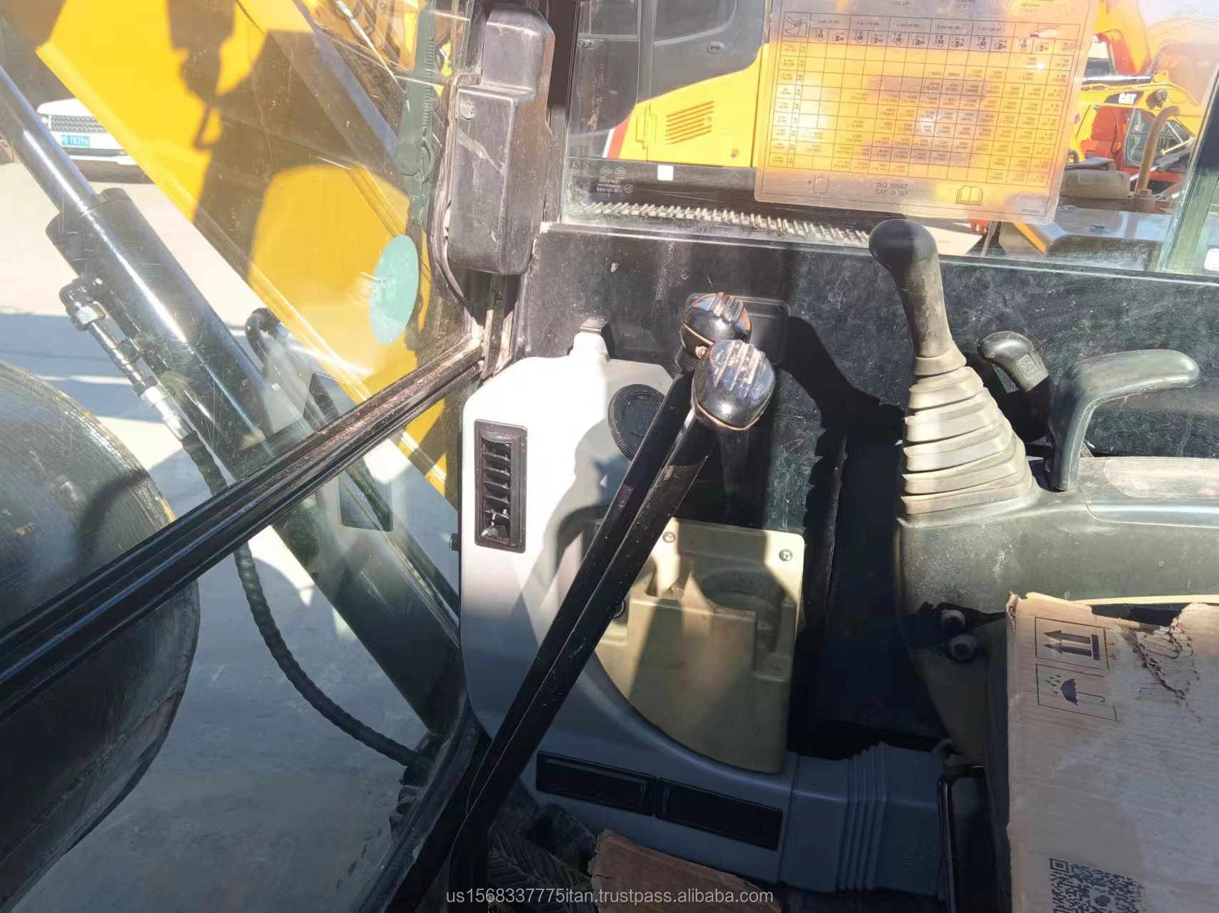 Cat 305.5e2 Excavator Used for Heavy-Duty Construction Projects 6000 KG Machine Weight
