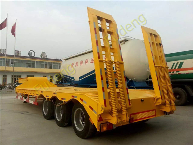 50-120T Low Bed Trailers , 50-120 T Q345B Steel Material Lowbed Semi Trailer