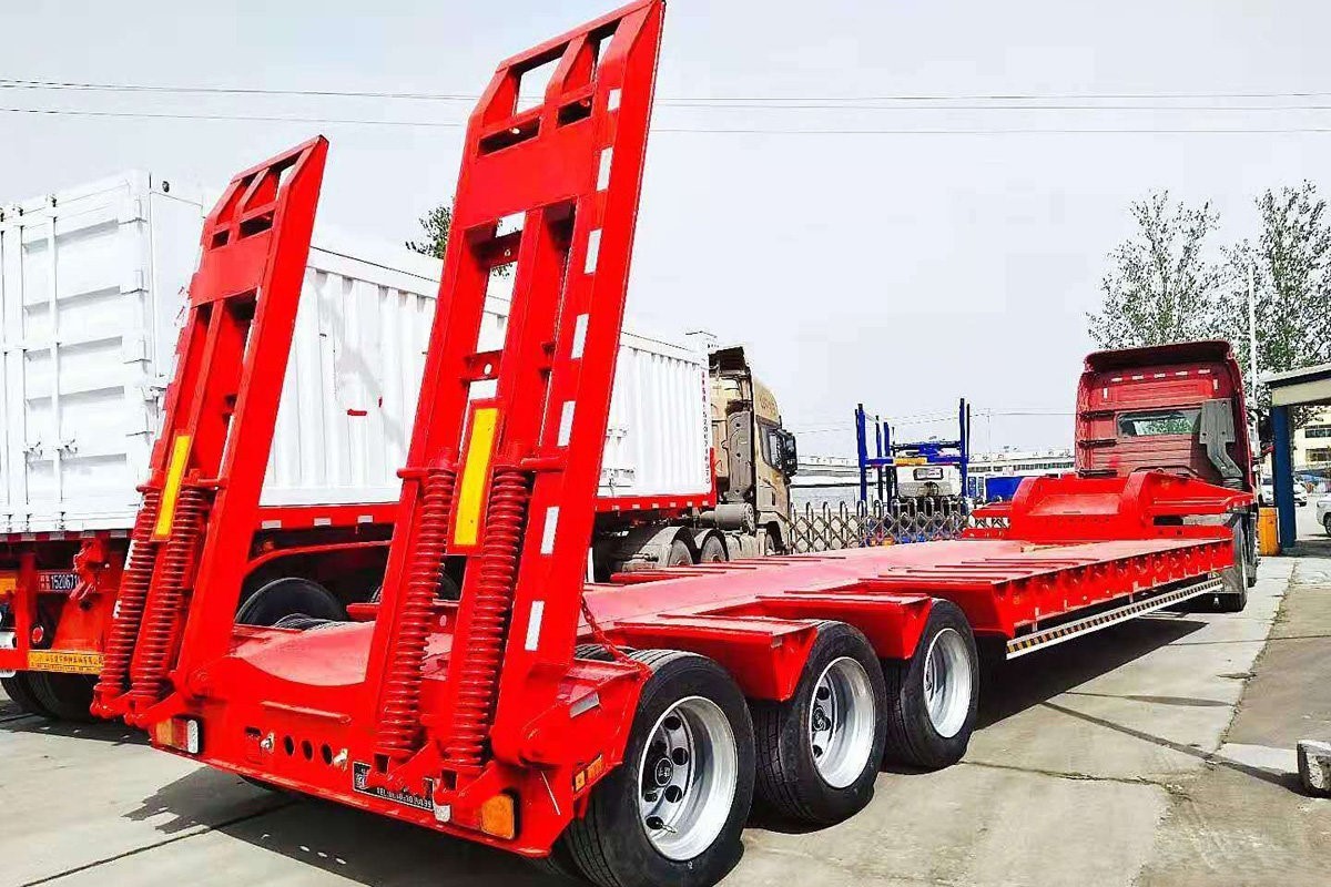 High Capacity 80t Removable Lowbed Trailer Ideal For Flatbed Container Transport