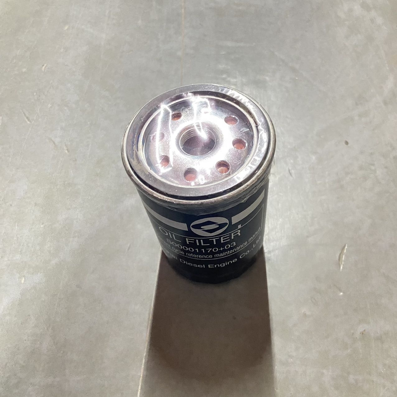 Maxus V80 T60 Oil Filter C00014634 with 9x9x13cm Dimensions and OEM Number