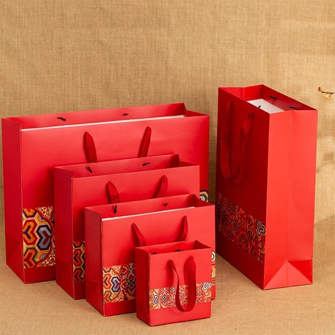 Custom Design Logo Red Exquisite Special Paper Packaging Bag Shopping Gift Bags With Handle