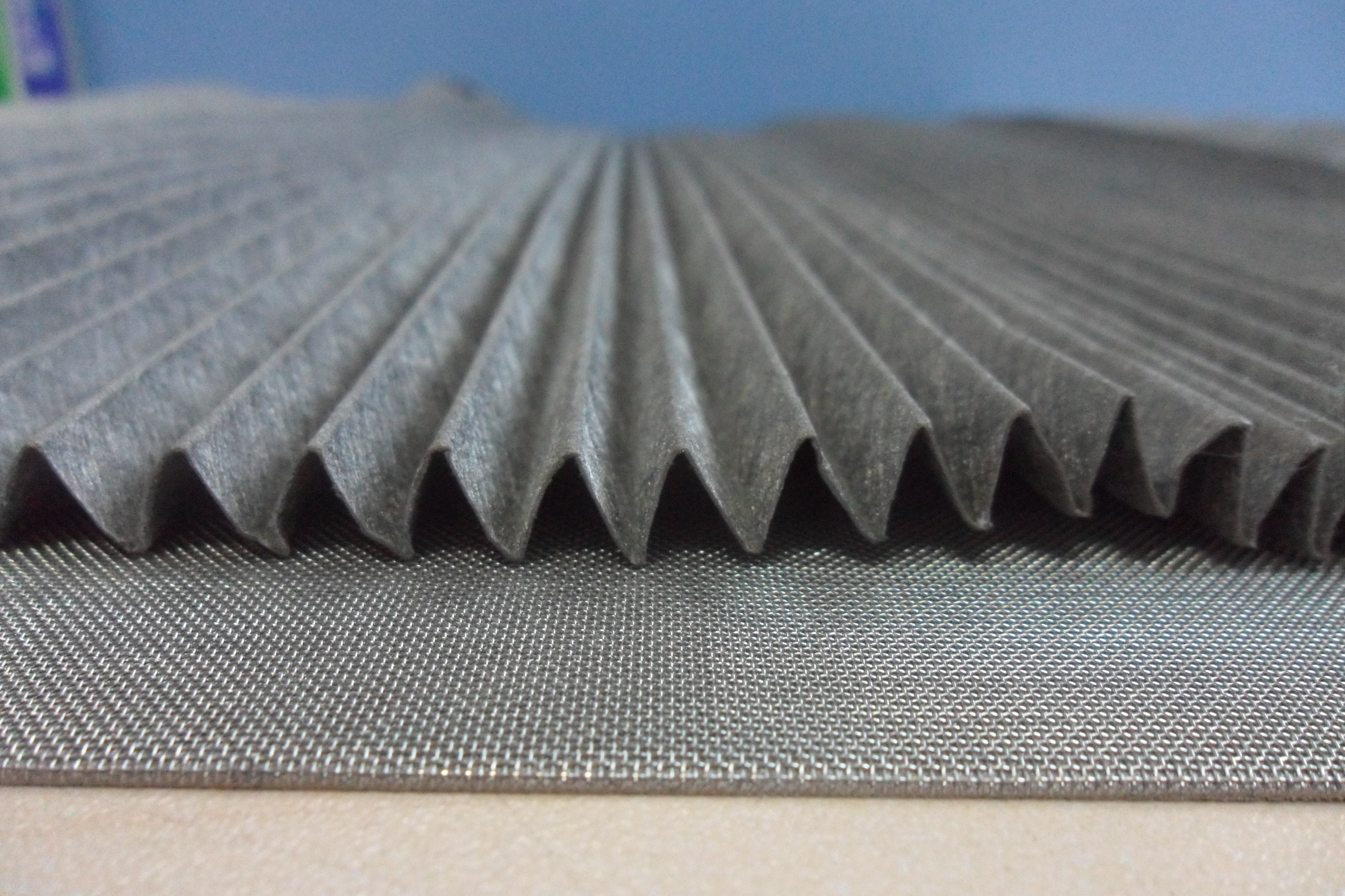 0.43mm Thickness 80% Porosity 7600 Bubble Point Multi-Layer Great Dirt Holding CapacitySintered Metal Fiber Felt