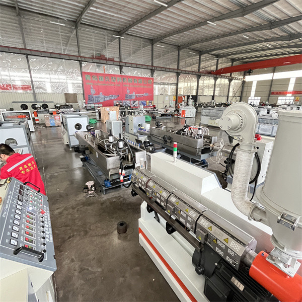 Auto Feeding Plastic Corrugated Pipe Machine / Flexible Corrugated Pipe Production Line