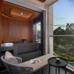 Foshan Luxury Style Double Bedroom Hotel Furniture Train / Sea Transportation