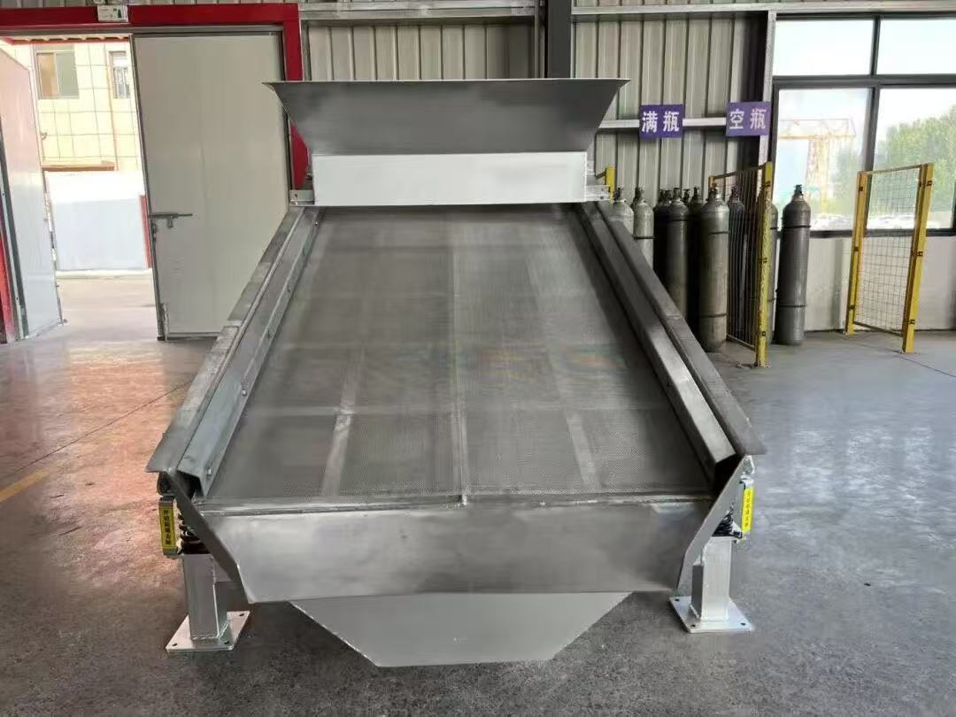 High Throughput Linear Vibrating Screen for Mining Quarry and Aggregate Processing