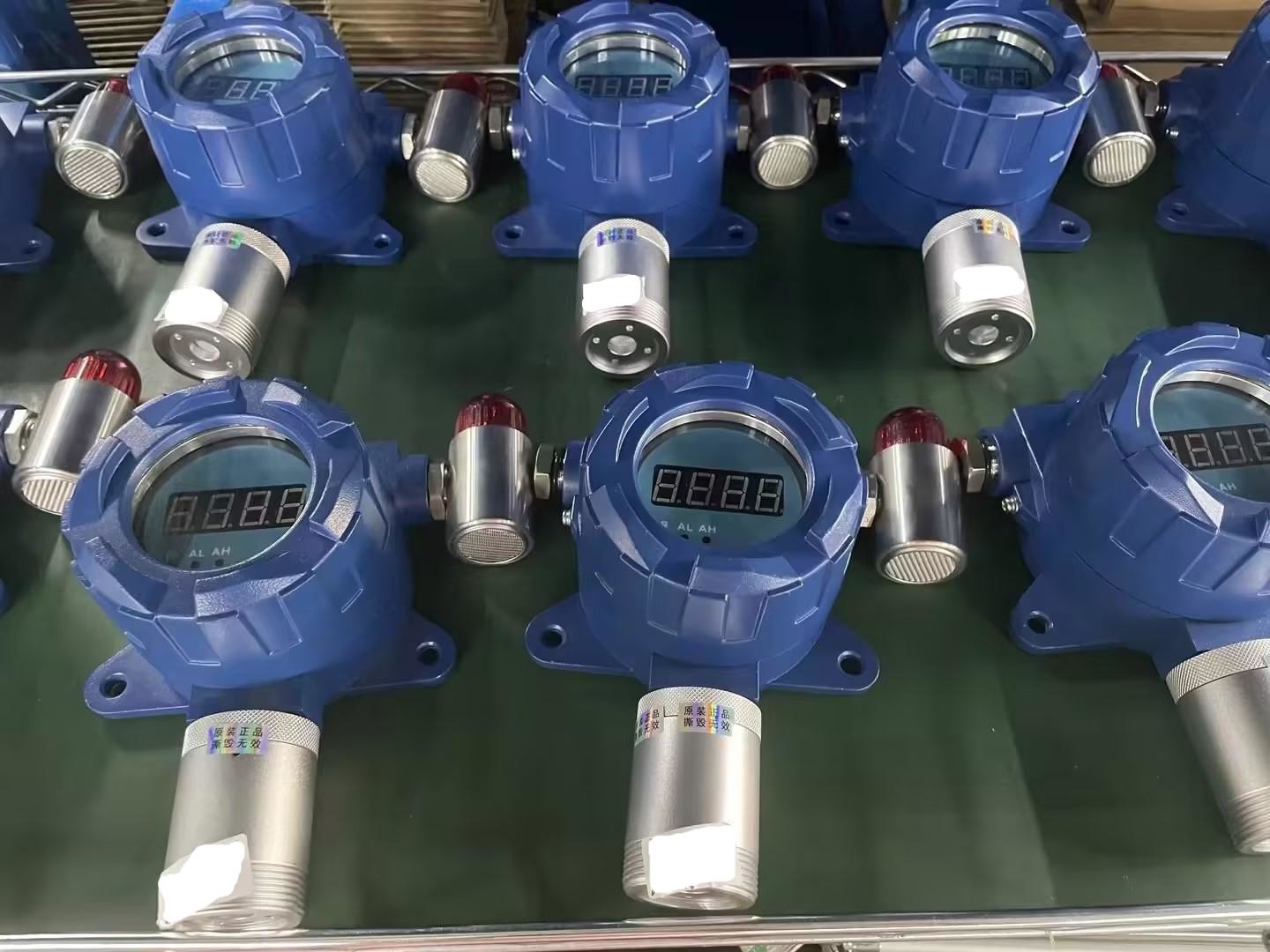 Industrial Waterproof Fixed NH3 Gas Detector With 24h Online Detection Sound Light Alarm Ip65 Protection In Warehouse