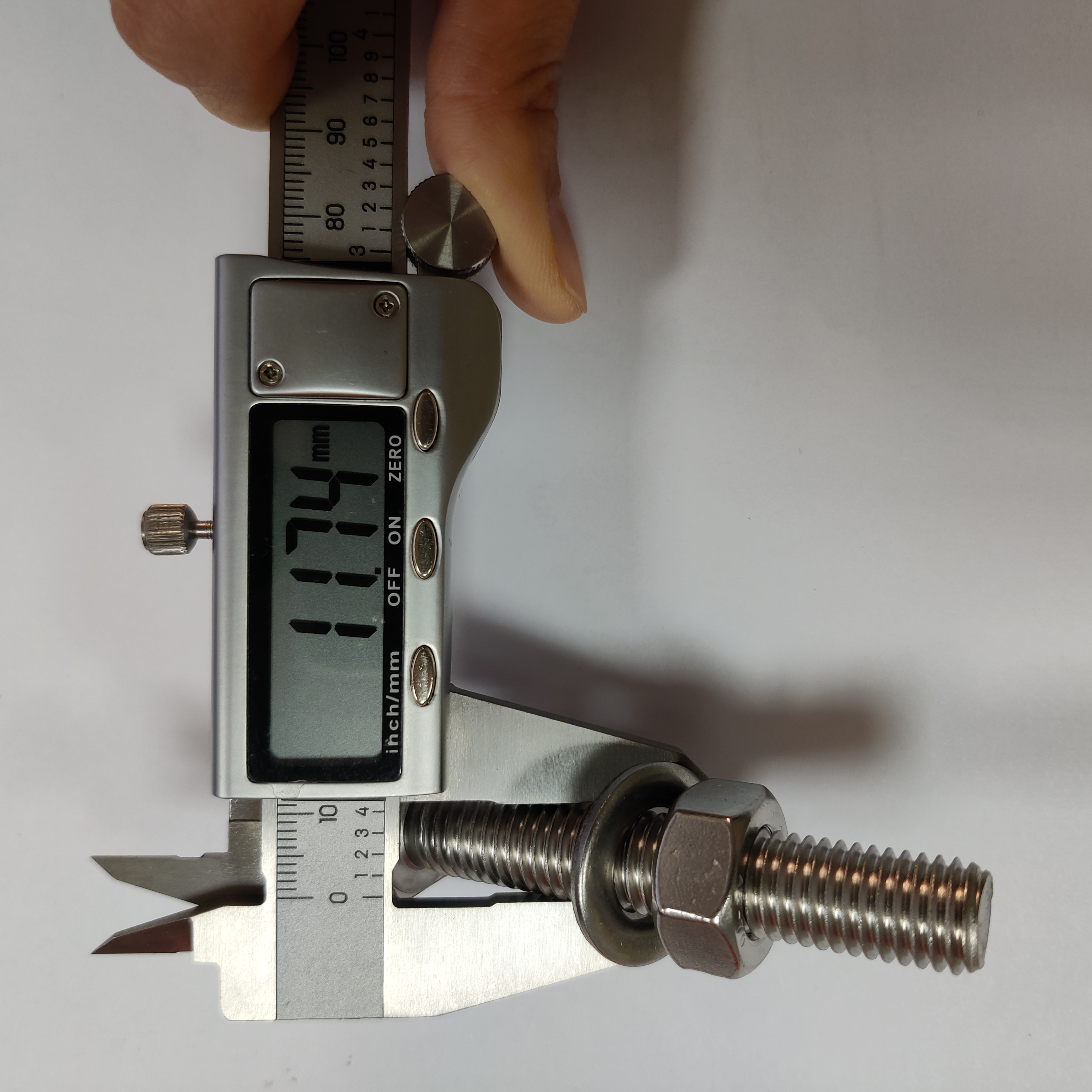 Stainless Steel Hex Bolt and Nut DIN933 SS304 A2-70 M6 M8 M10 M12 M16 for General Industry