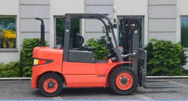 Diesel Engine Port Handling Equipments Heat Dissipation System Fork Length