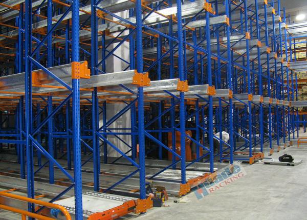 Freezers Radio Shuttle Racking 2 Aisles Heavy Load Industrial Pallet Racks