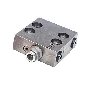 China Komatsu Engine Model PC130-7 PC160-7 Excavator Hydraulic Parts Reducing Relief Valve Block for Your Heavy Machinery wholesale