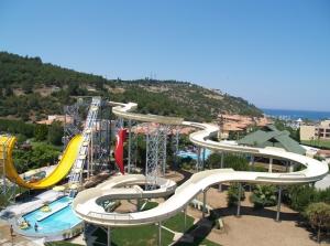 China Above ground pool water slide for family interacetive water fun in aqua park wholesale
