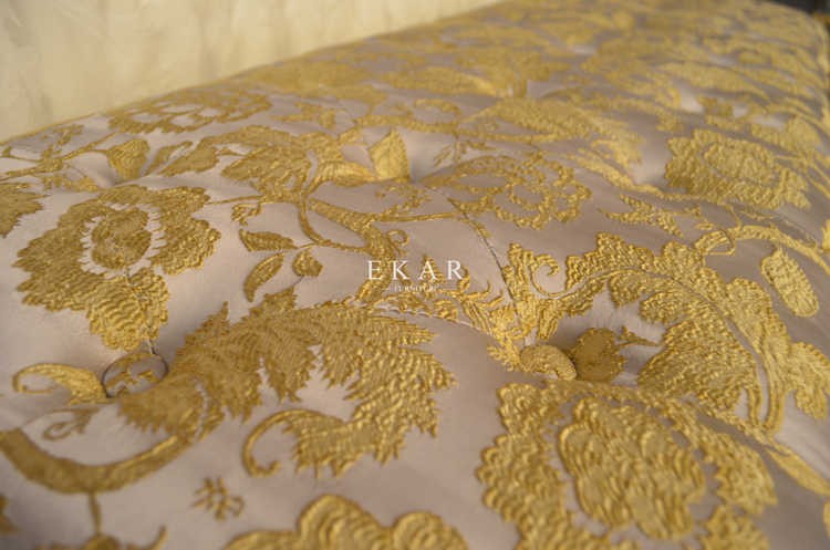 Hot Sale Luxury Furniture Antique Armed Bed Stool TE-010