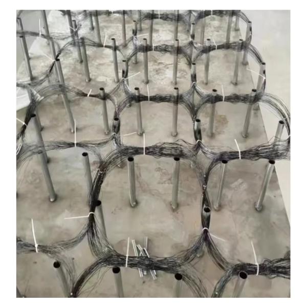 Low Visibility Galvanized Weave Wire Obstacle Anti-tank Barriers Wire Net Trap