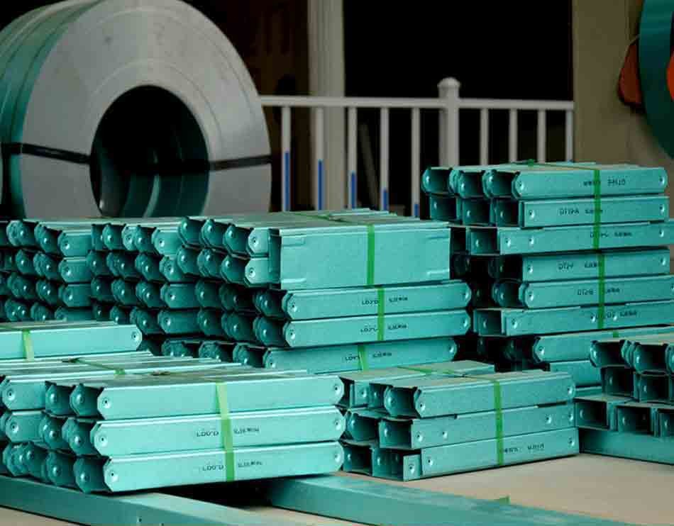 G550 AFP Aluzinc Steel Coil 0.95BMT 168MM Light Steel House Structural Steel AZ150 Galvalume Steel Coil Anti-Finger Prin