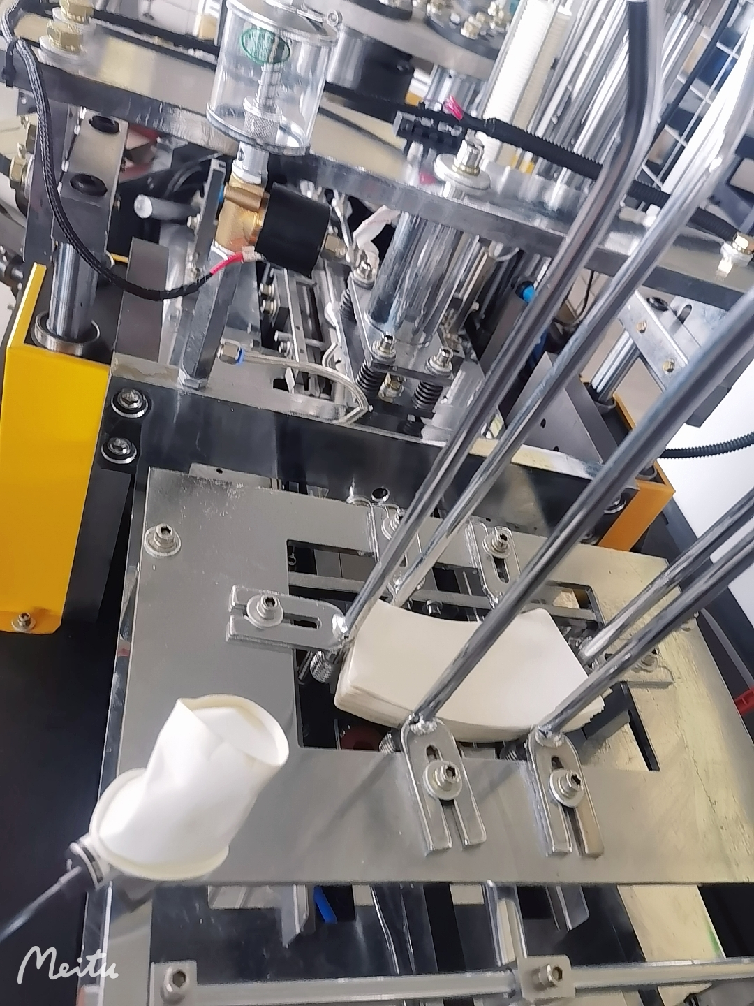 reasonable price disposable paper cup and paper cup making machine 3 oz -16 oz