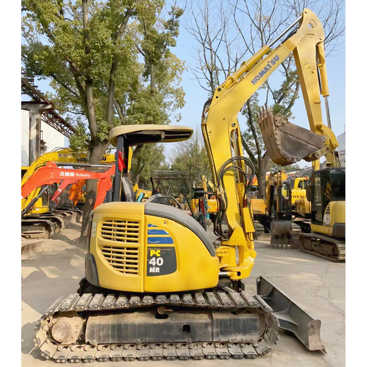 2019 Year Model 4 Ton Used Excavator Komatsu PC40 in Shanghai Crawler Chain Moving Type