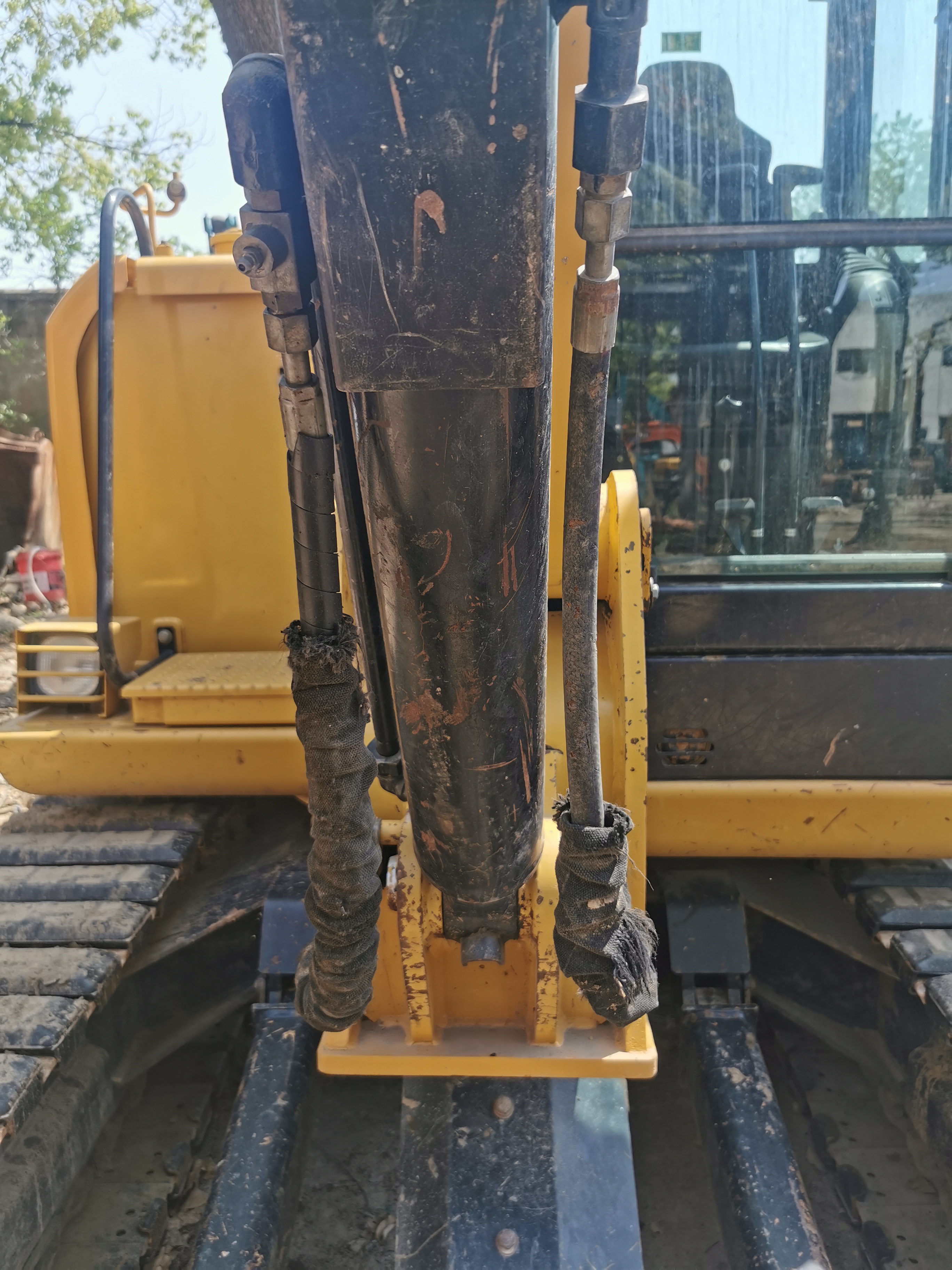 Original Hydraulic Cylinder Used CAT306E America Excavator with 0.25 Bucket Capacity