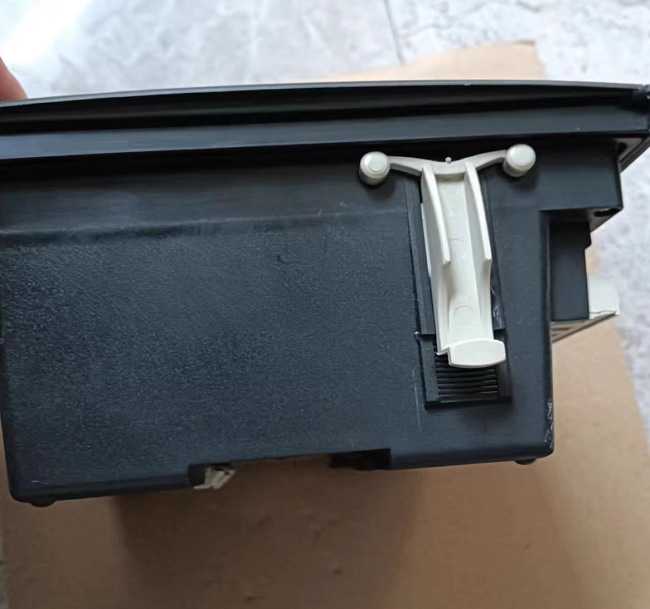 Varlogic NR12 Schneider Electric Automatic Power Factor Controller 12-step regulation