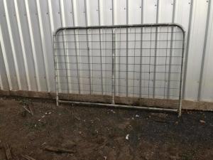 China Gate I Stay 10' (3000mm) w/ Graduated mesh - Metal Farm Gates Brisbane wholesale