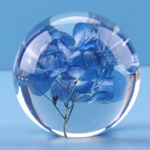 China Business gift Flower Resin Ball , Crystal acrylic paper weight wholesale