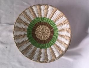 China 2021 new design High quality Wholesale seagrass wicker wall baskets wall plates hanging decor items wholesale