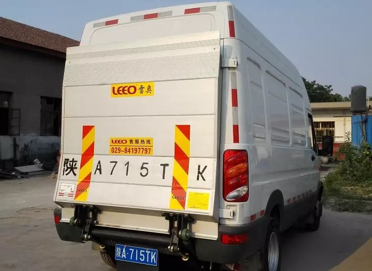 900MM Hydraulic Tail Gate DC24V Liftgate Truck Aluminum Alloy