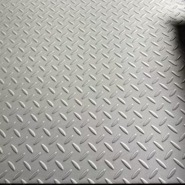 AISI201 AISI304 AISI316L AISI2205 SS Checker Plate Stainless Thickness 0.5 - 10