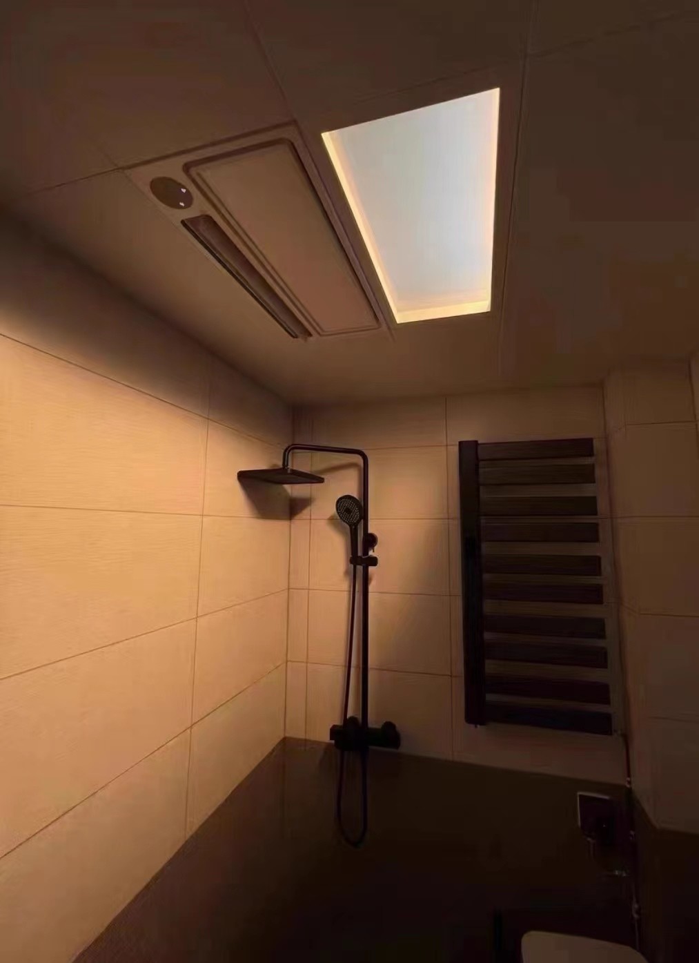 AC 100-240V LED Ceiling Panel Light Simulates Natural Light And Sky Blue with 40watts Output Power