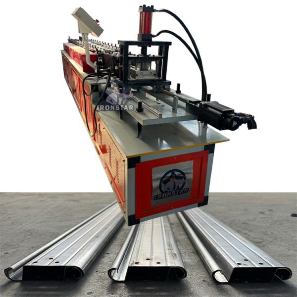 100mm sandwich rolling shutter door roll forming machine in Saudi Arabia olling