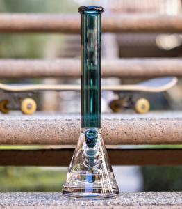 China Oem 8&quot; Glass Water Bongs Dark In Smoking With Luminous Bongs 14mm Bowl wholesale