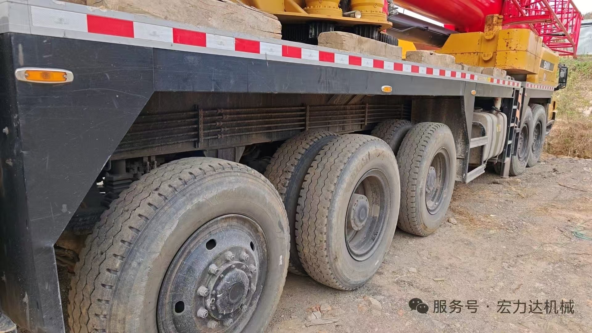 100 Tons Mobile Truck Crane with High Operating Efficiency and 73.2 Meters Max Working Height