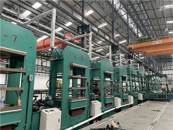 PLC Control Rubber Vulcanizing Press Machine 15T Rubber Plate Vulcanizing Press