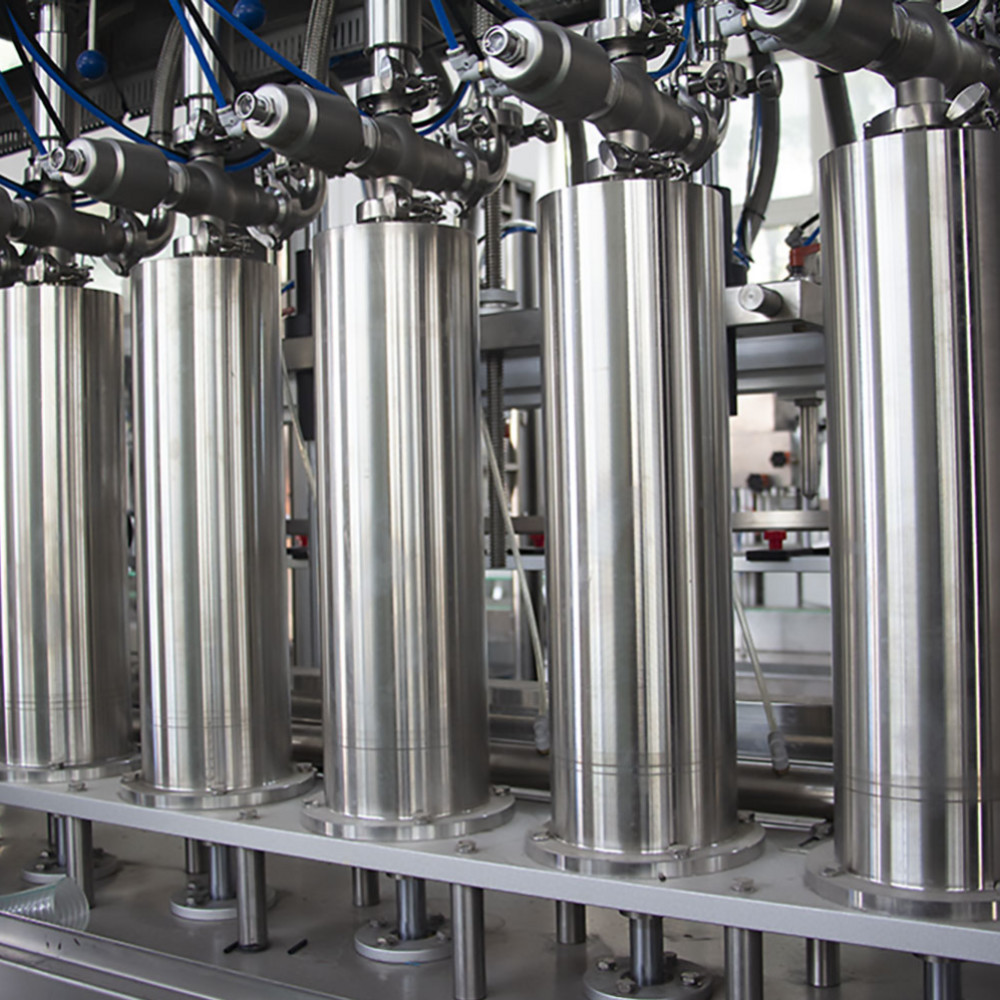 Automatic Hot Sauce Filling Equipment Machine With Multi Heads Nozzles For Sauce Bottling