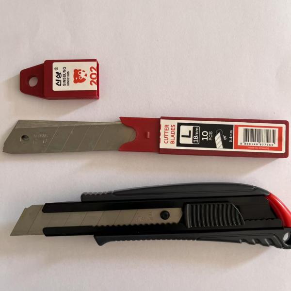 Silver 18mm 8 Segments Utility Knife Blade 0.4 Mm Thickness