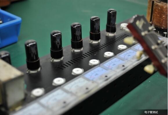 Custom 5F2A Champ Handmade Tweed Guitar Amplifier Head
