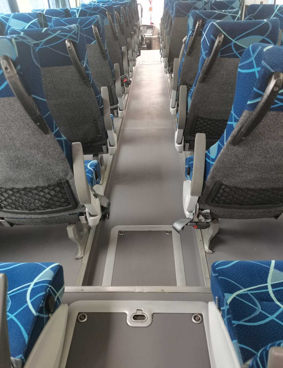 2016 Year 49 Seats Used Bus Used King Long XMQ6113 Coach Bus Left Hand Steering Diesel Engine No Accident