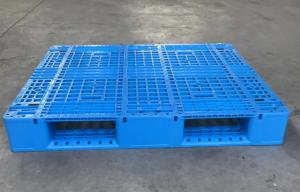 China Recycle Anti Slip 4 Way Entry Hdpe Large Plastic Pallet For Storage Stacking Goods wholesale
