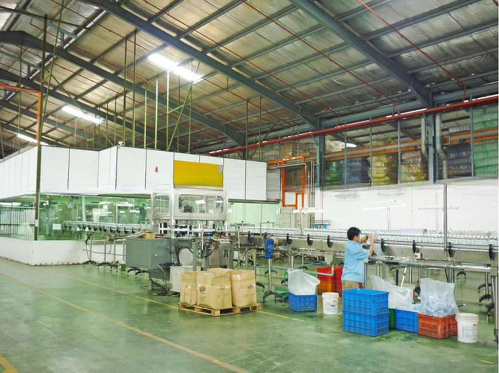 1000BPH Full Set PET Bottle Pure Water Production Plant boasting 99% Filling Accuracy