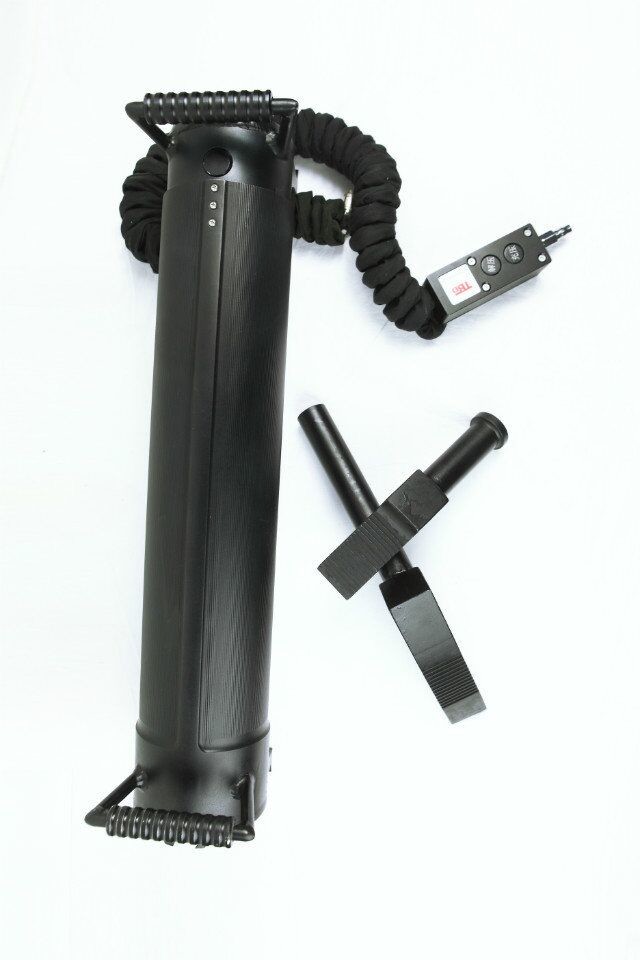Portable Pneumatic Door Opener 60 - 140cm Break Width 5m Remote Distance