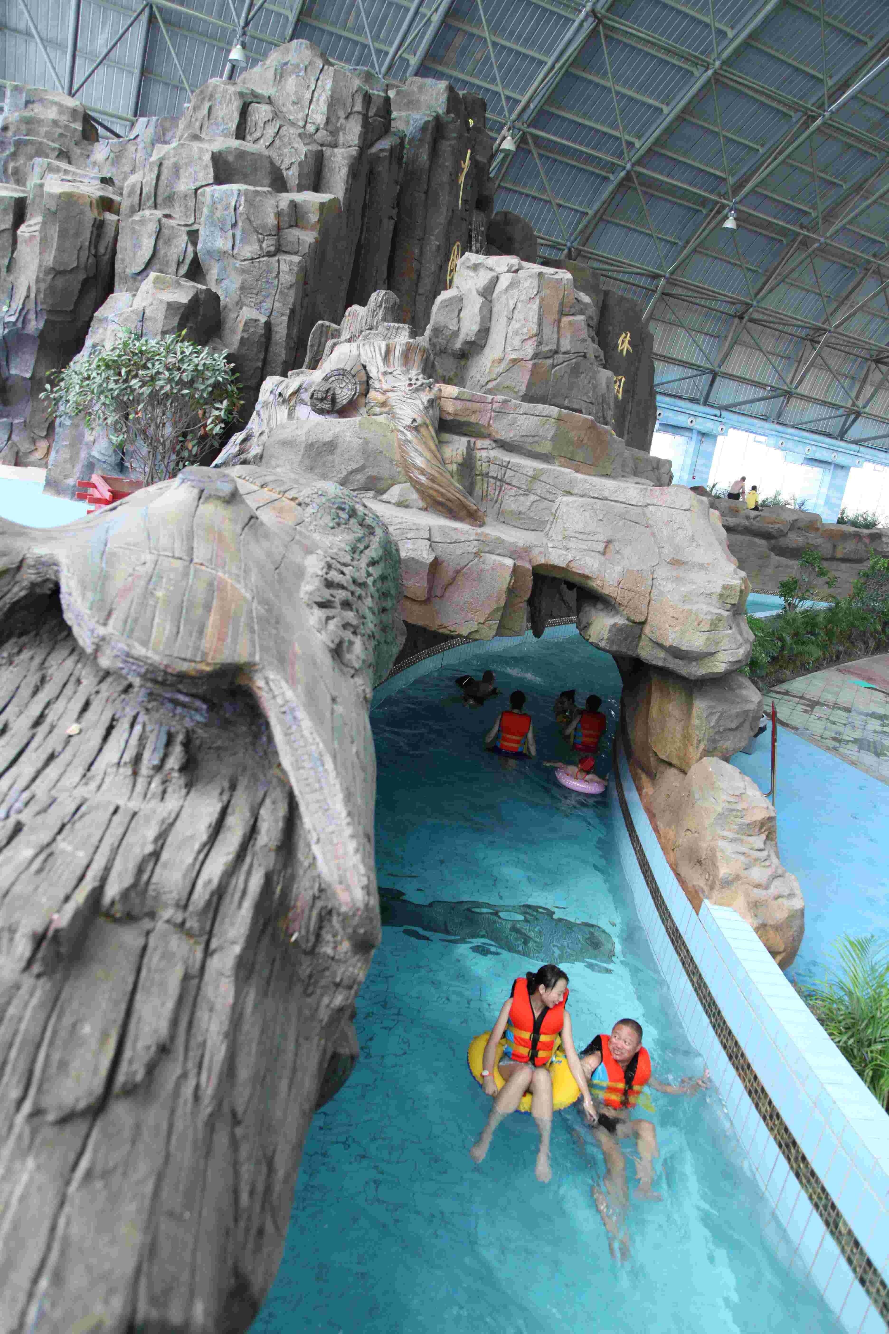 Bubble Wrapped Lazy River Pool Machine For Amusement Water Park Relax Entainment