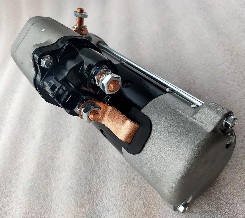 Excavator Engine Parts 6BT5.9 QSB6.7 Diesel Engine Starter Motor 4996707 Two Holes Ten Teeth