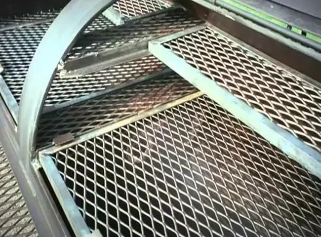 Diamond Shaped Opening Stainless Steel Expanded Metal For Architectural Barriers