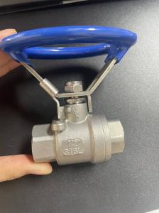 China Xtv 1 Inch 2PC Stainless Steel Oval Handle Thread Ball Valve for Initial Payment on sale