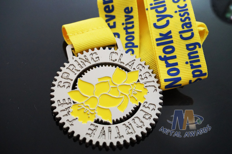 Cut Out Design And Glitter Color Metal Award Medals with Printing Ribbon Gold Plating