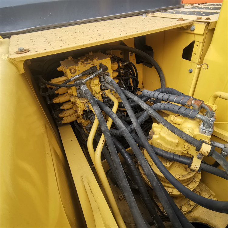Original Hydraulic Valve Used Komatsu PC200lc-8 Excavator with 0.8m3 Bucket Capacity