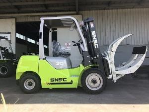 China 2825X1230X2170mm Diesel Engine Powered Paper Roll Clamp Forklift for Heavy Loads wholesale