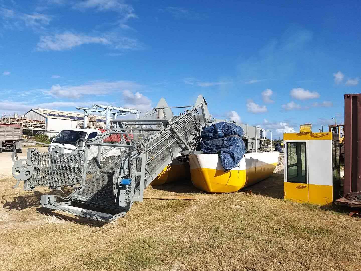 Aquatic reed harvester New Design machine testing of equipment for rives and lakes