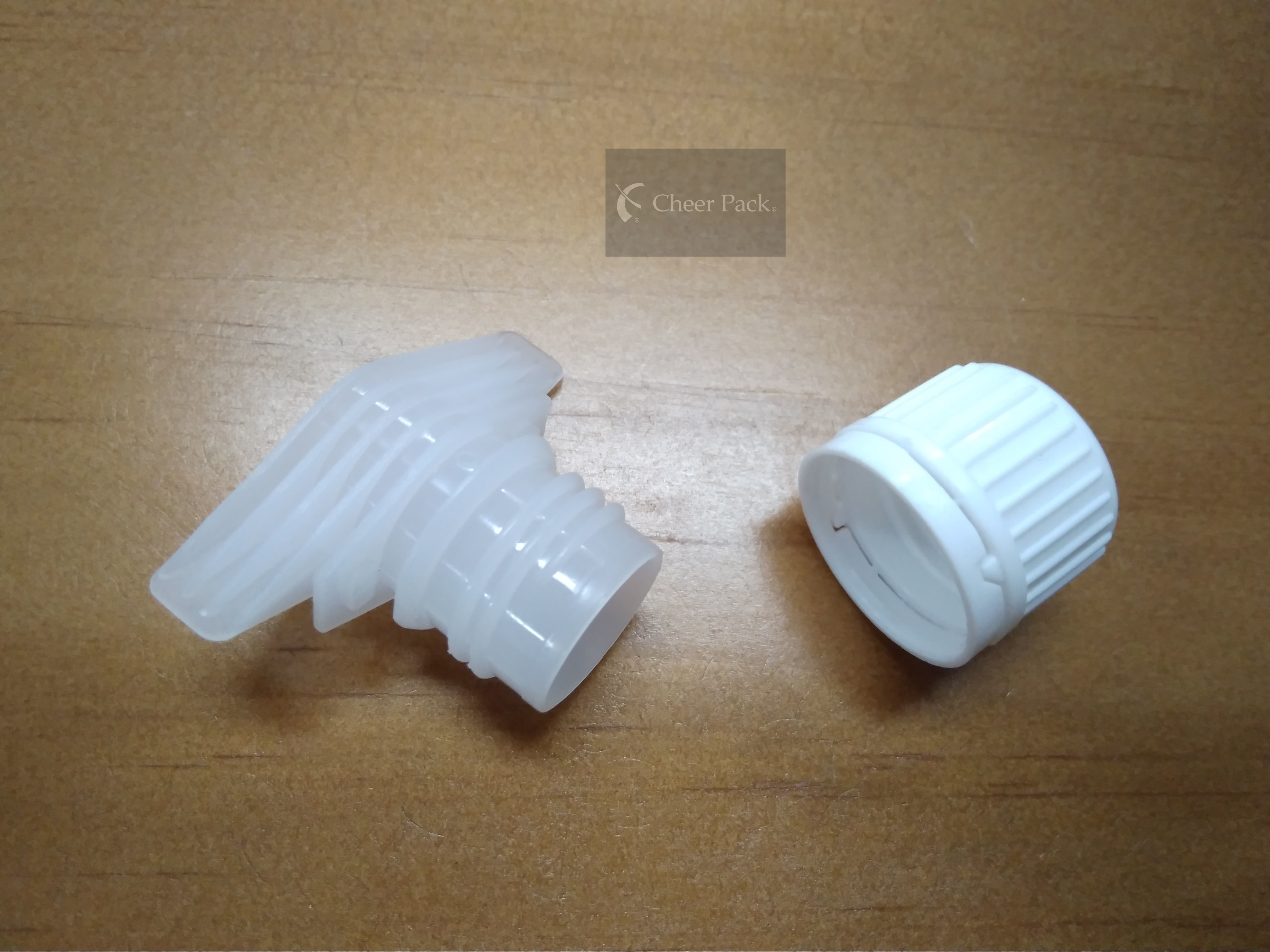 Anti- Theft Ring Type Plastic Spout Caps Food Grade With White Color