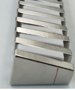 China Trapezoid Shaped N52 Industrial Neodymium Magnets Strong High Working Temperature wholesale