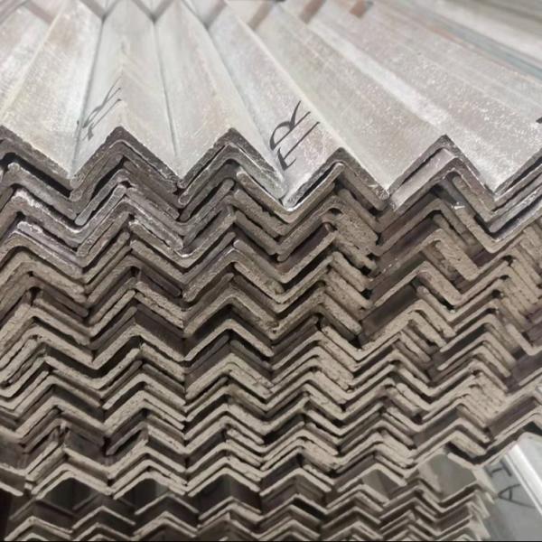 Structural Steel Sections A36 Q235B Hot Dip Galvanized Steel Angle Bar 50*50*5